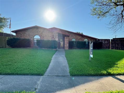 3402 Knoll Point Drive Garland TX 75043