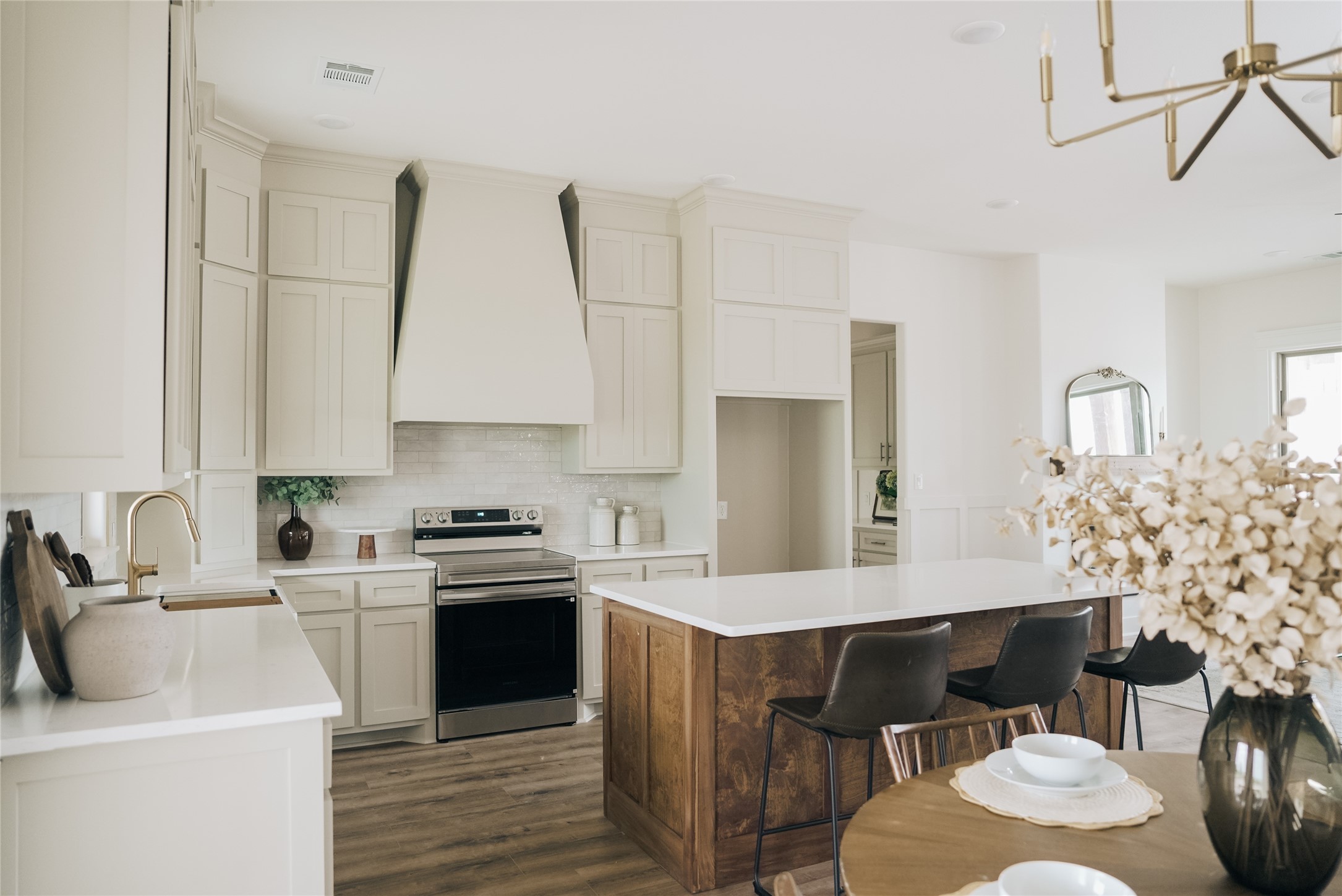 1008 Don Eve Court Azle TX 76020