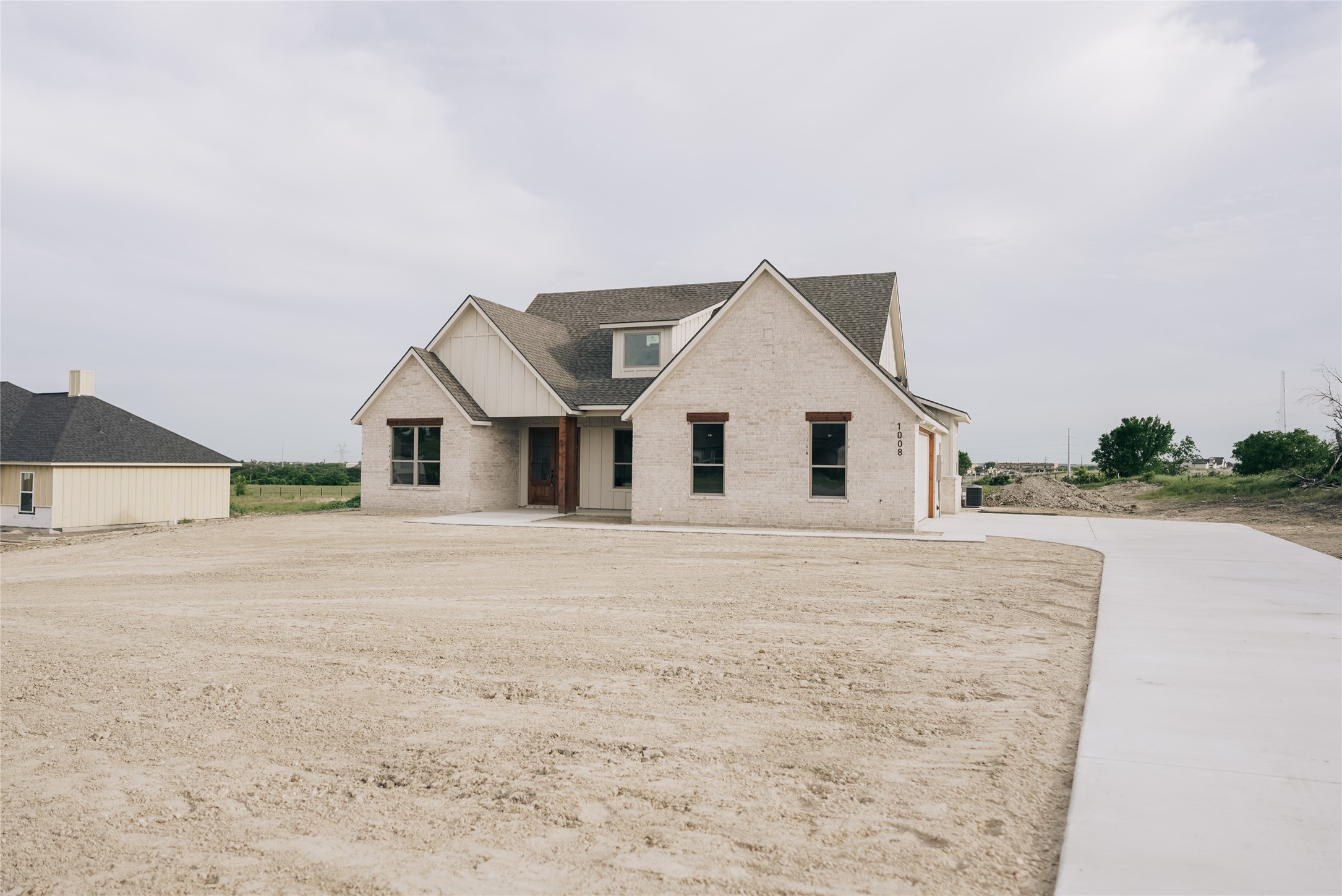 1008 Don Eve Court Azle TX 76020