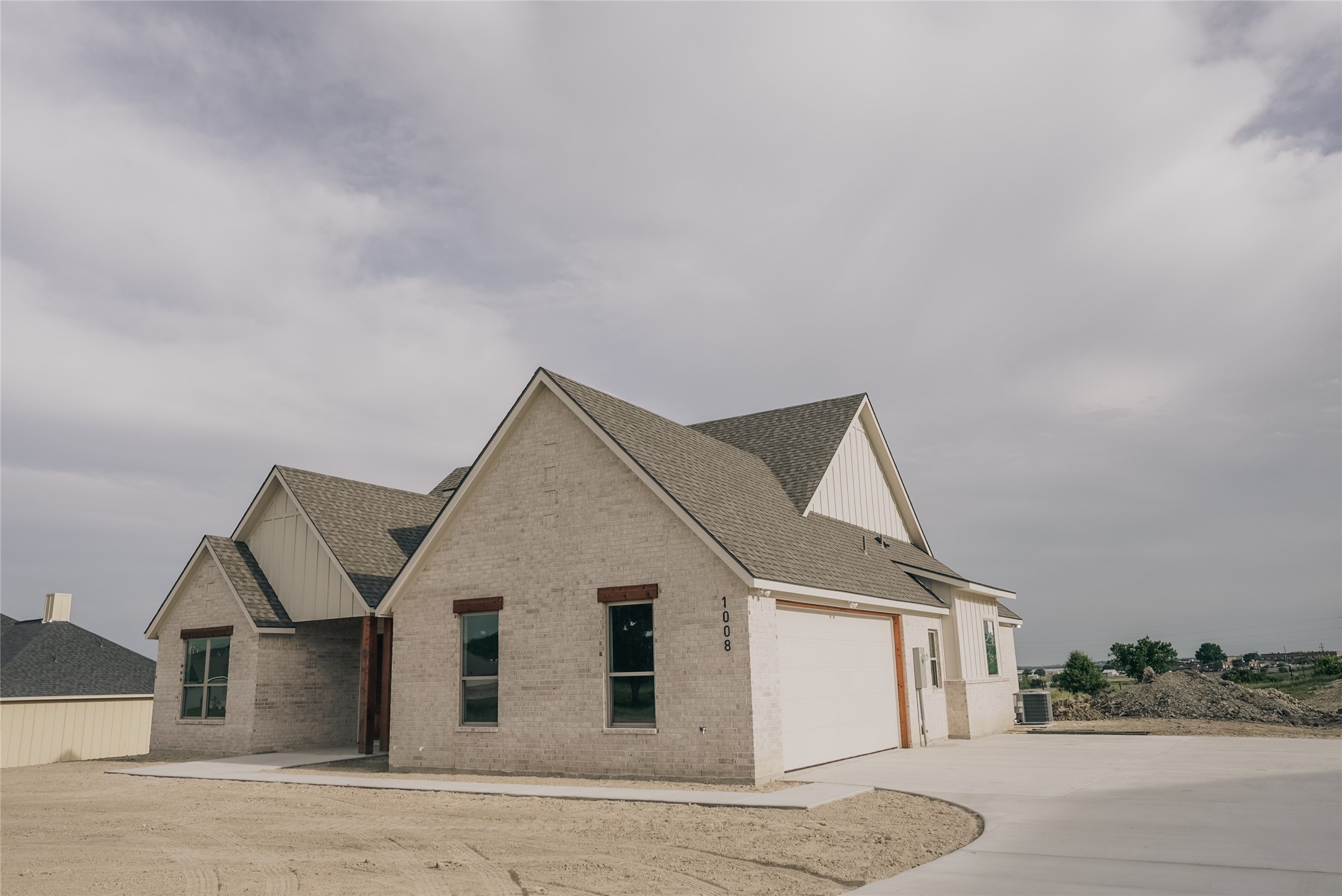 1008 Don Eve Court Azle TX 76020