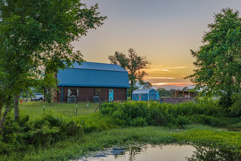 4798 County Road 4235 De Kalb TX 75559