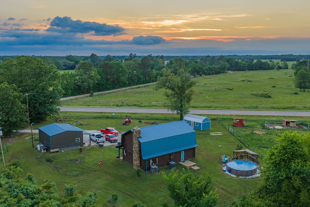 4798 County Road 4235 De Kalb TX 75559