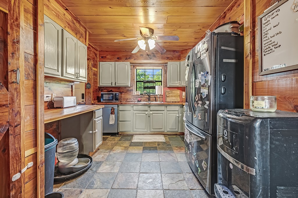 4798 County Road 4235 De Kalb TX 75559