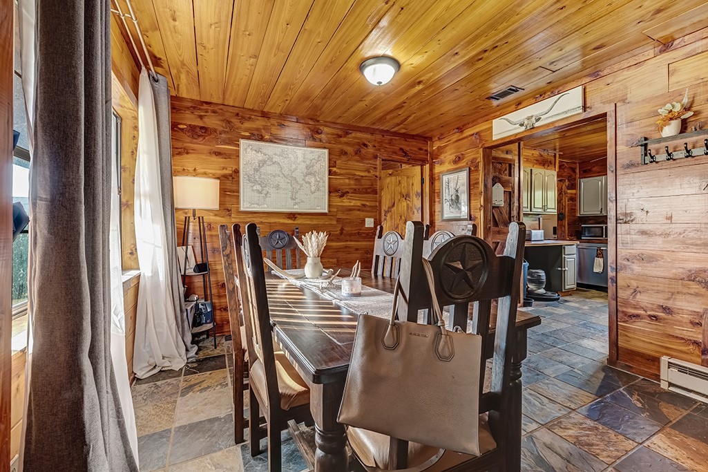 4798 County Road 4235 De Kalb TX 75559