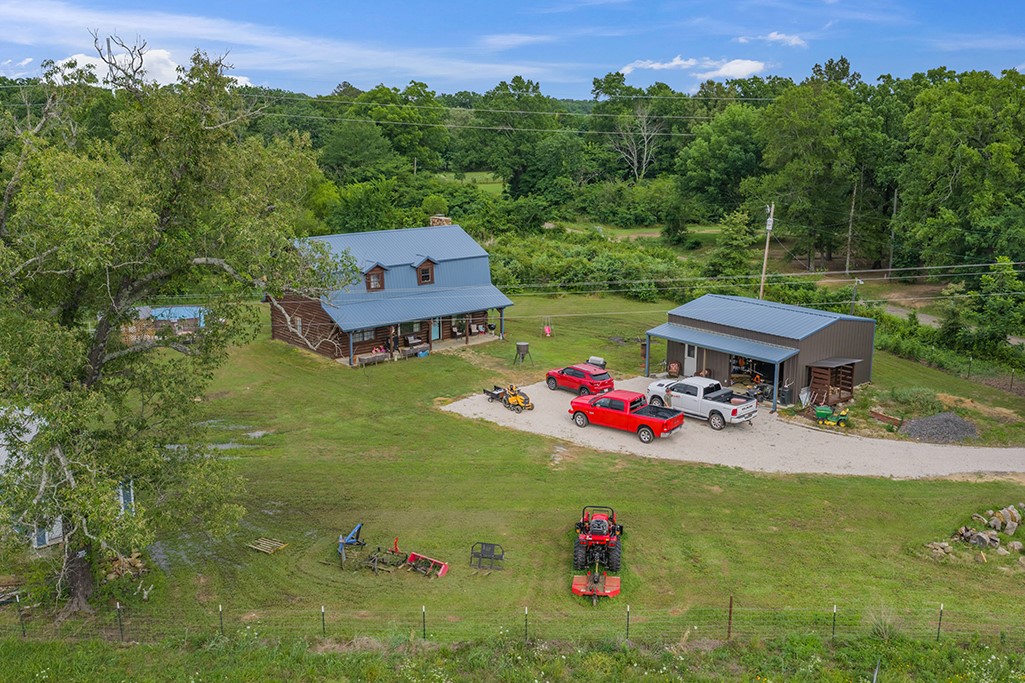 4798 County Road 4235 De Kalb TX 75559