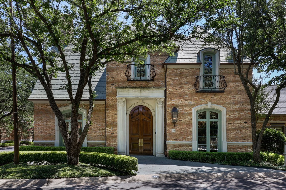22 Stonecourt Circle Dallas TX 75225