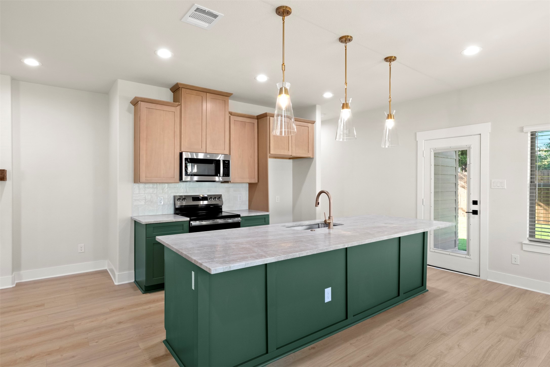 613 Escovedo Drive Italy TX 76651