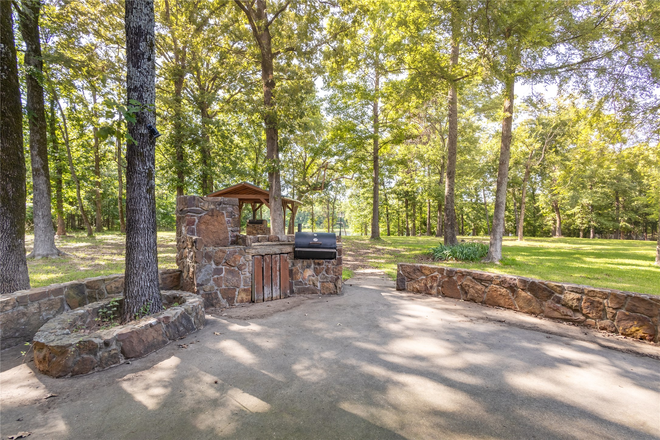 660 County Road 1503 Alba TX 75410