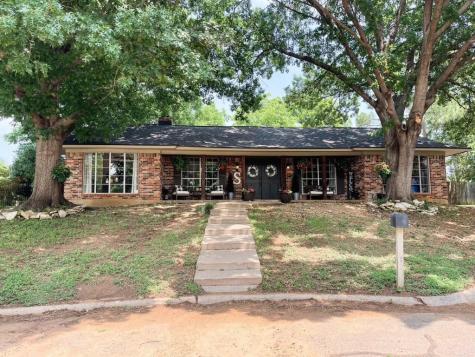 3912 Diamond Loch E North Richland Hills TX 76180
