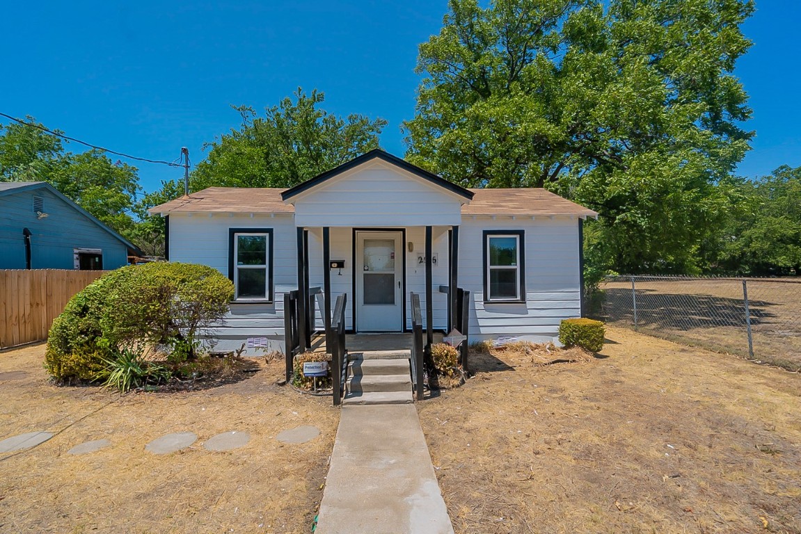 2516 Walker Street Fort Worth TX 76105