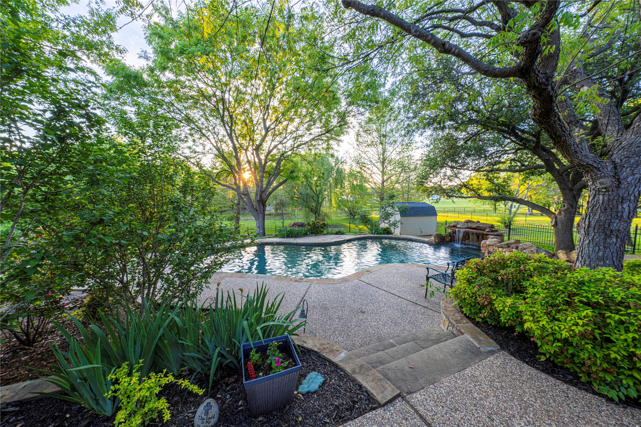 3943 Peregrine Point Celina TX 75009