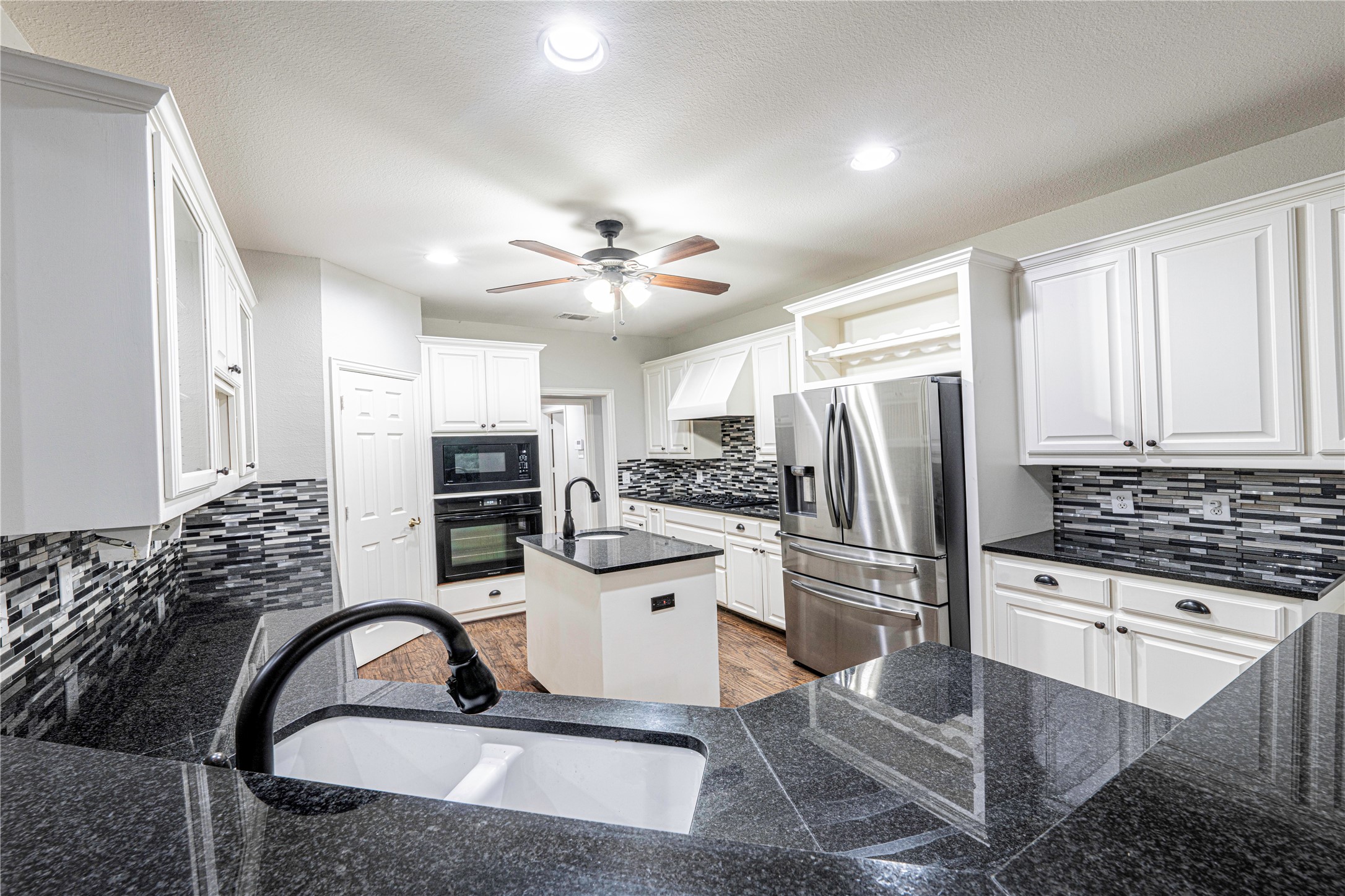3943 Peregrine Point Celina TX 75009
