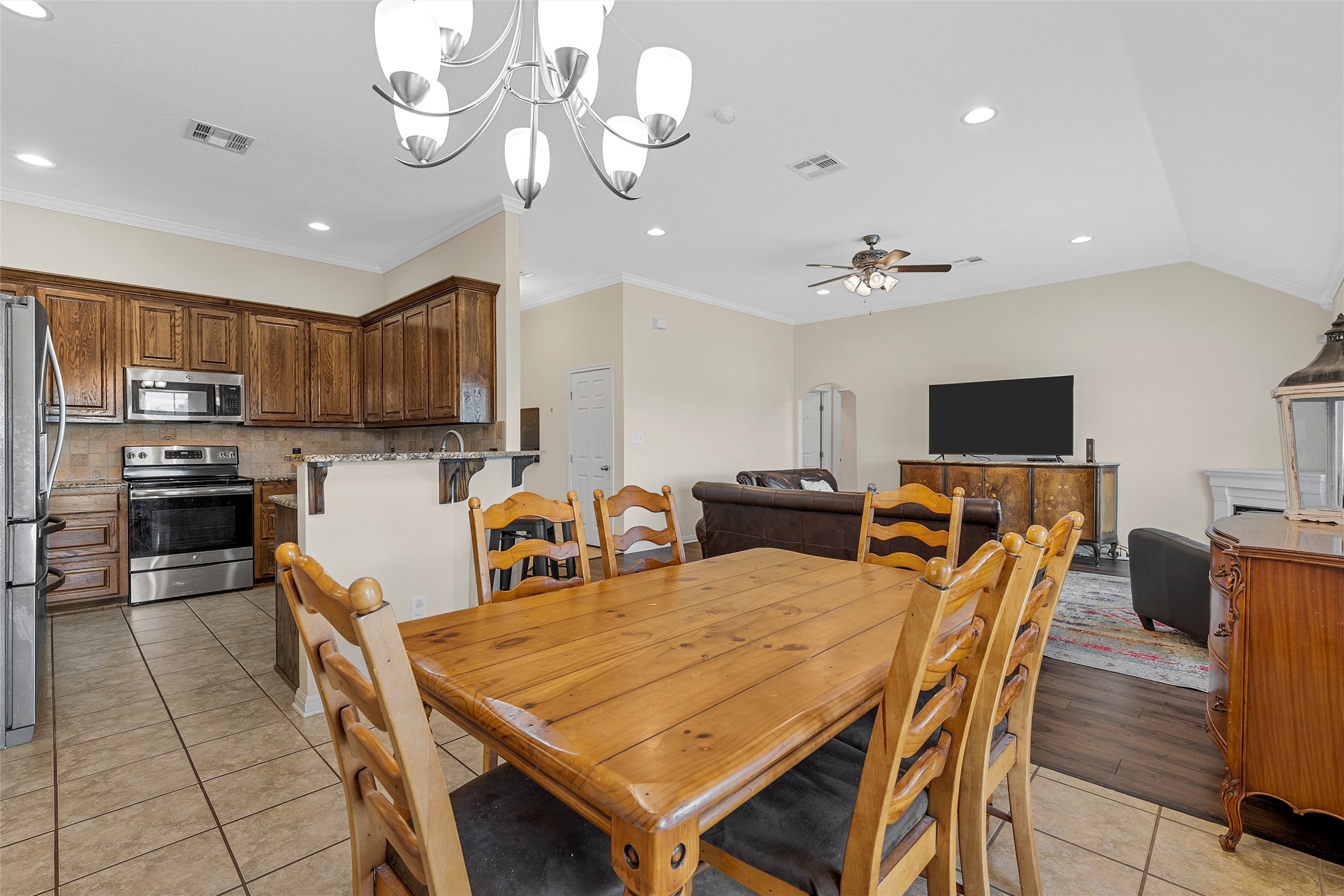 107 Oak Meadow Trail Mcgregor TX 76657