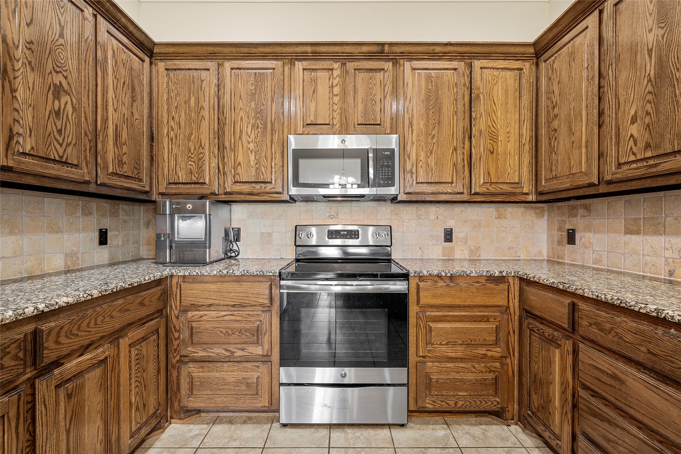 107 Oak Meadow Trail Mcgregor TX 76657