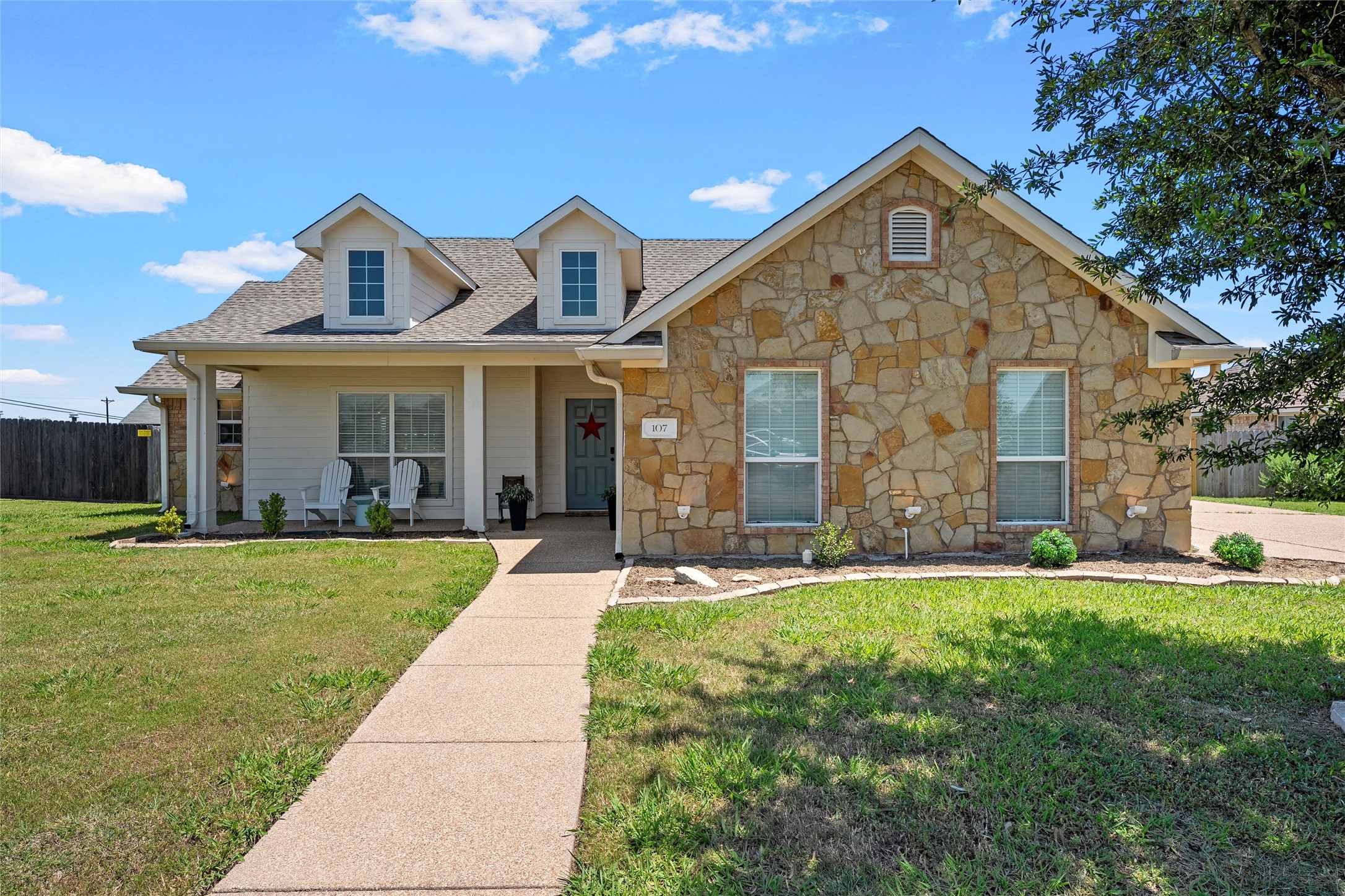 107 Oak Meadow Trail Mcgregor TX 76657