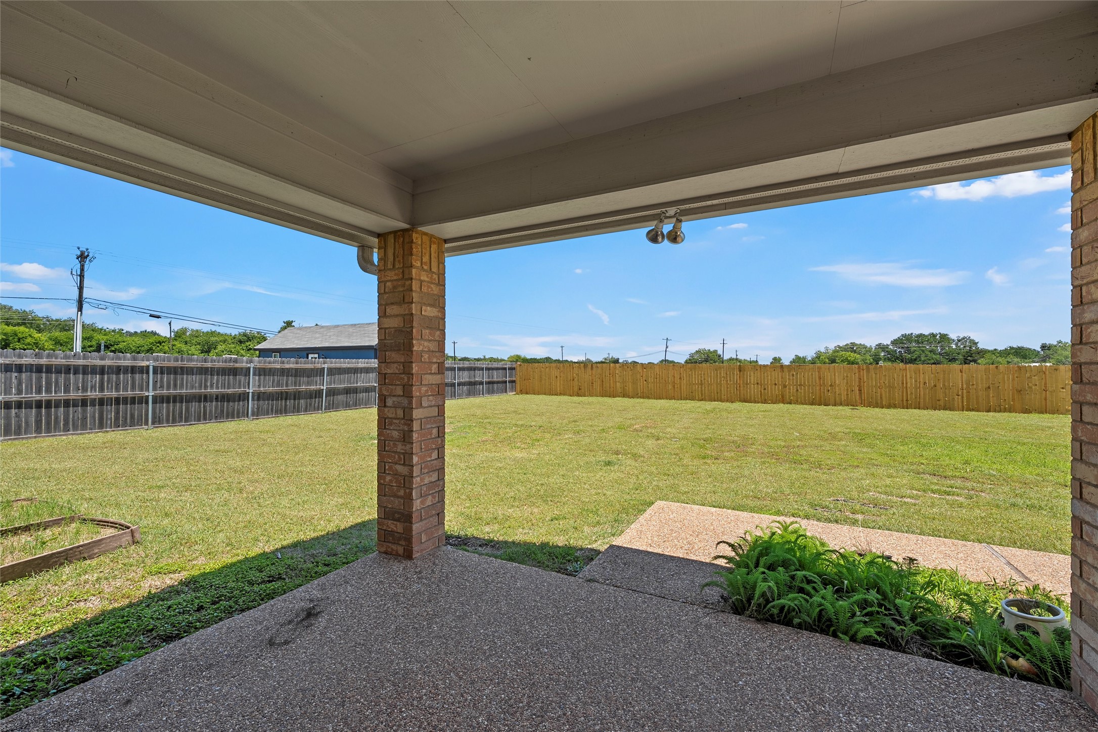 107 Oak Meadow Trail Mcgregor TX 76657