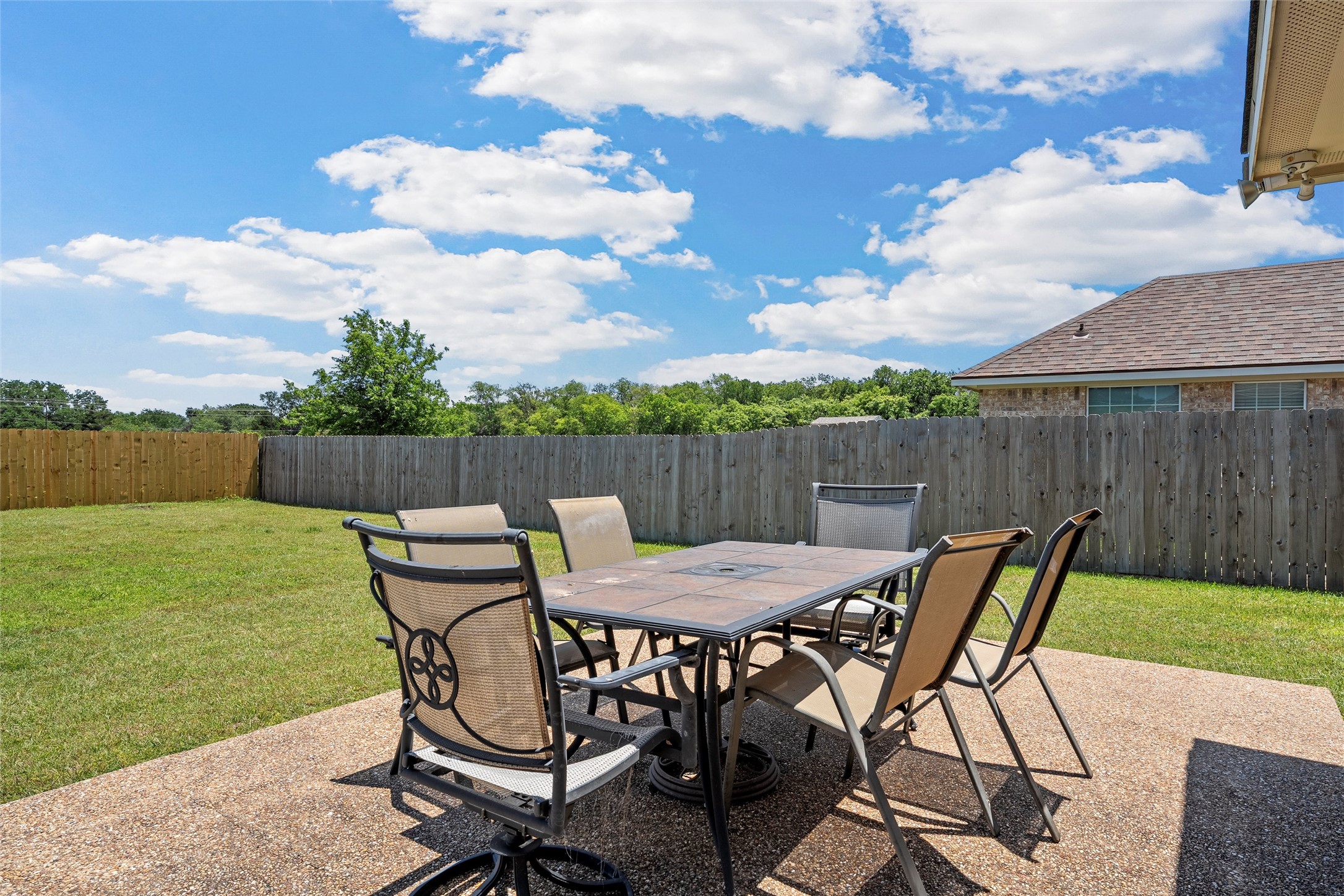 107 Oak Meadow Trail Mcgregor TX 76657