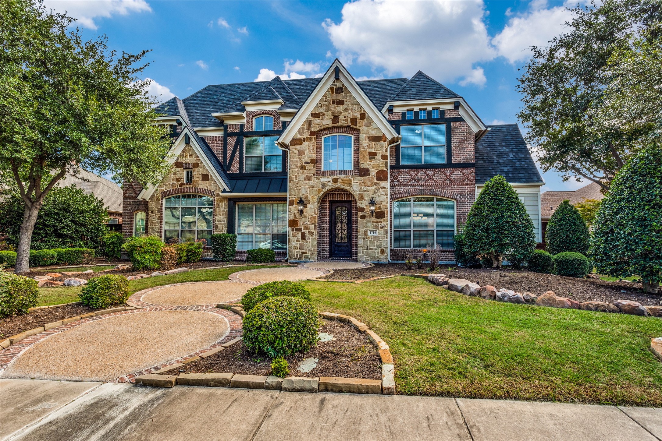 1710 Saint James Place Garland TX 75043