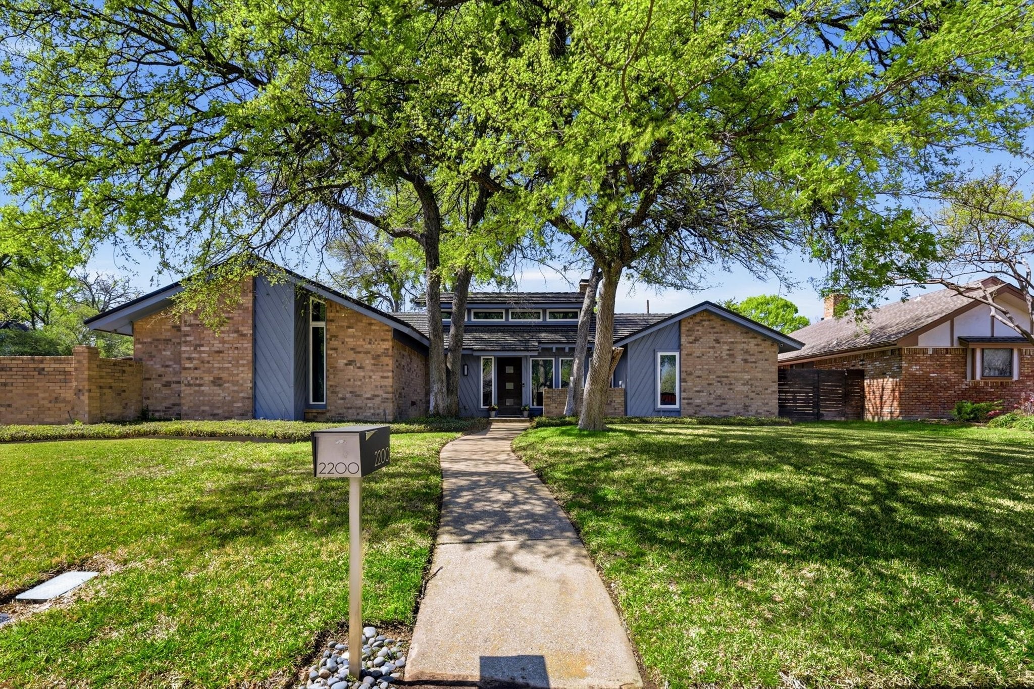 2200 Rockbrook Court Arlington TX 76006