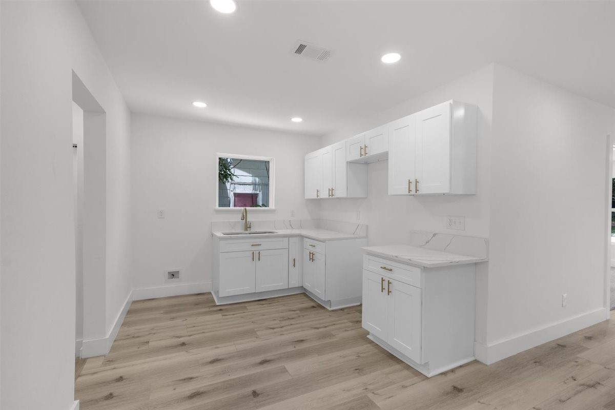 612 Clairemont Avenue Fort Worth TX 76103