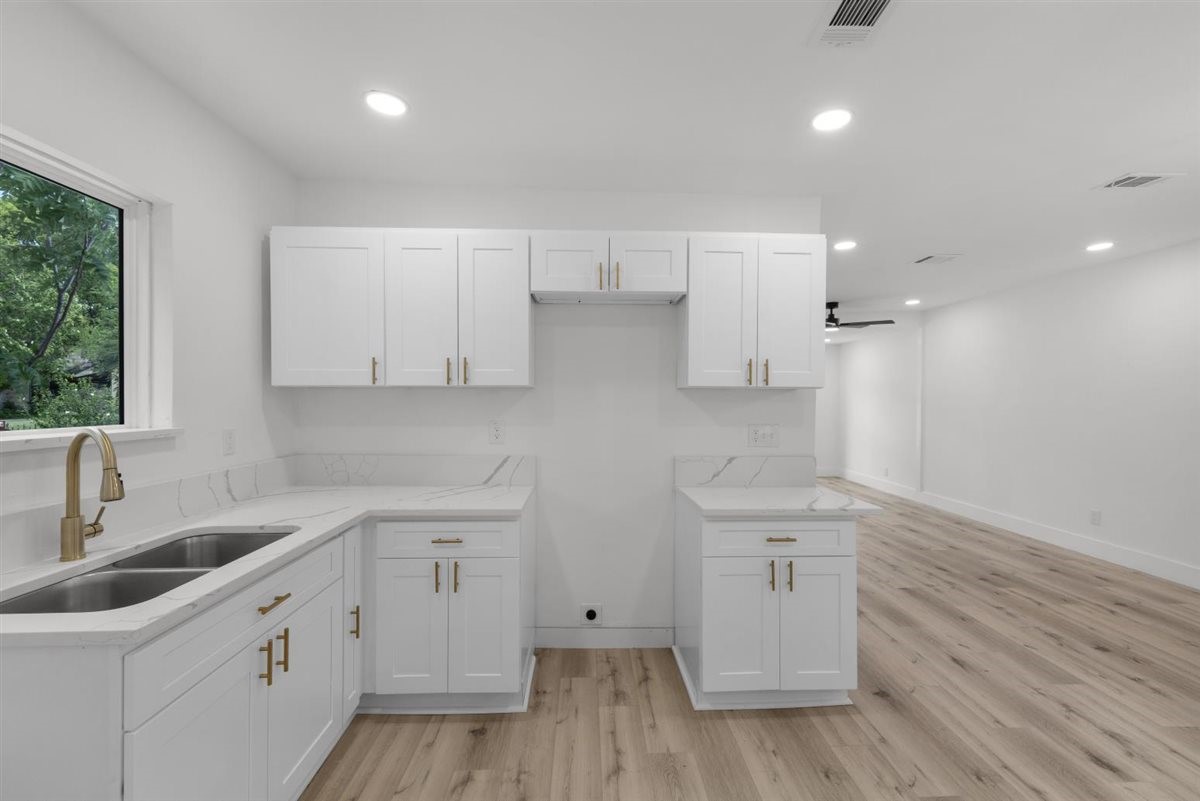 612 Clairemont Avenue Fort Worth TX 76103