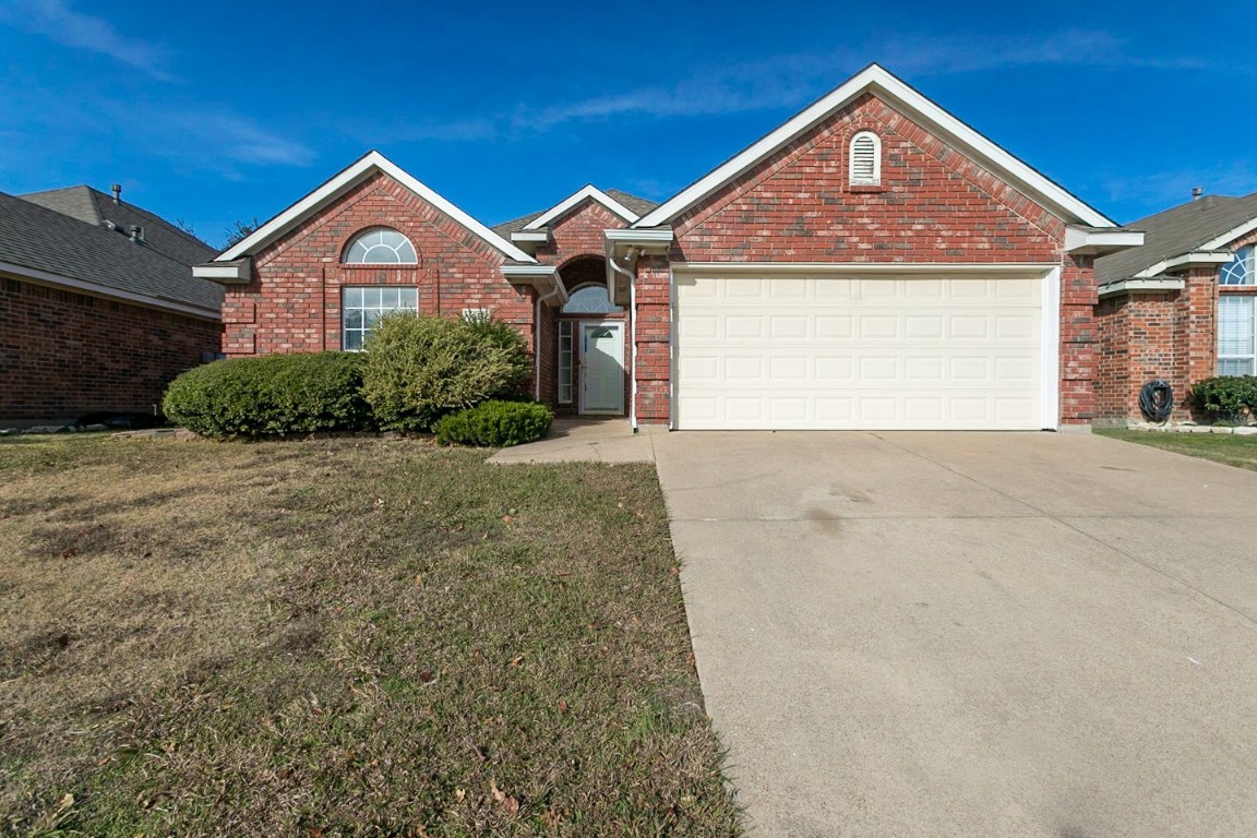 4517 Summerbrook Circle Fort Worth TX 76137