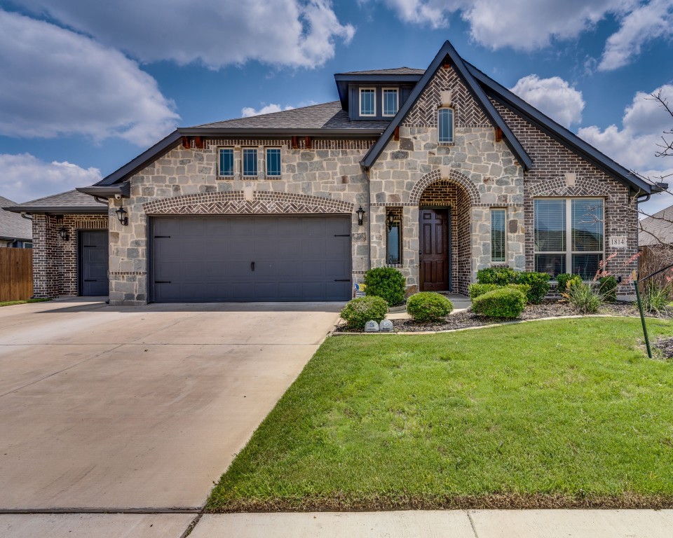 1814 Isabella Court Glenn Heights TX 75154
