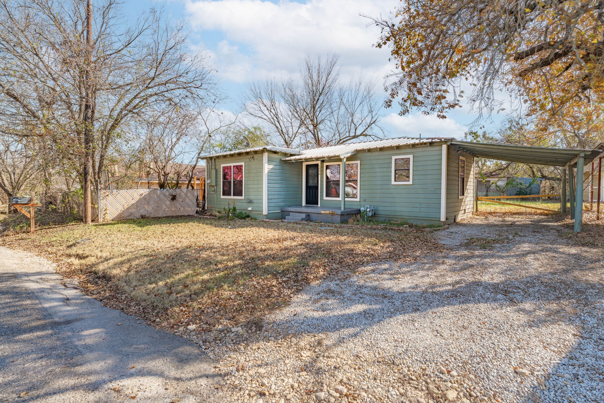 1090 W Elm Street Stephenville TX 76401