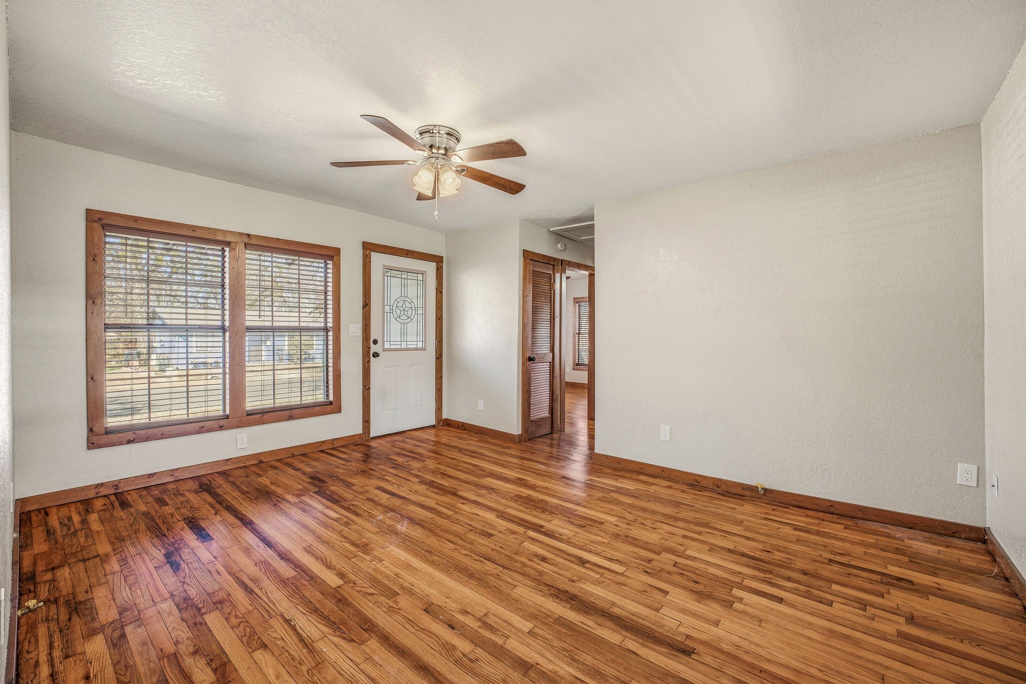 1090 W Elm Street Stephenville TX 76401