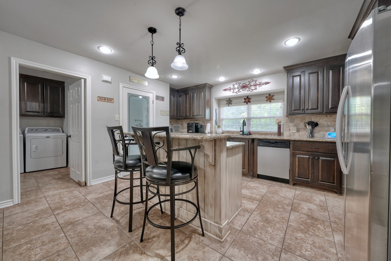 6112 Sutherland Drive Tyler TX 75703