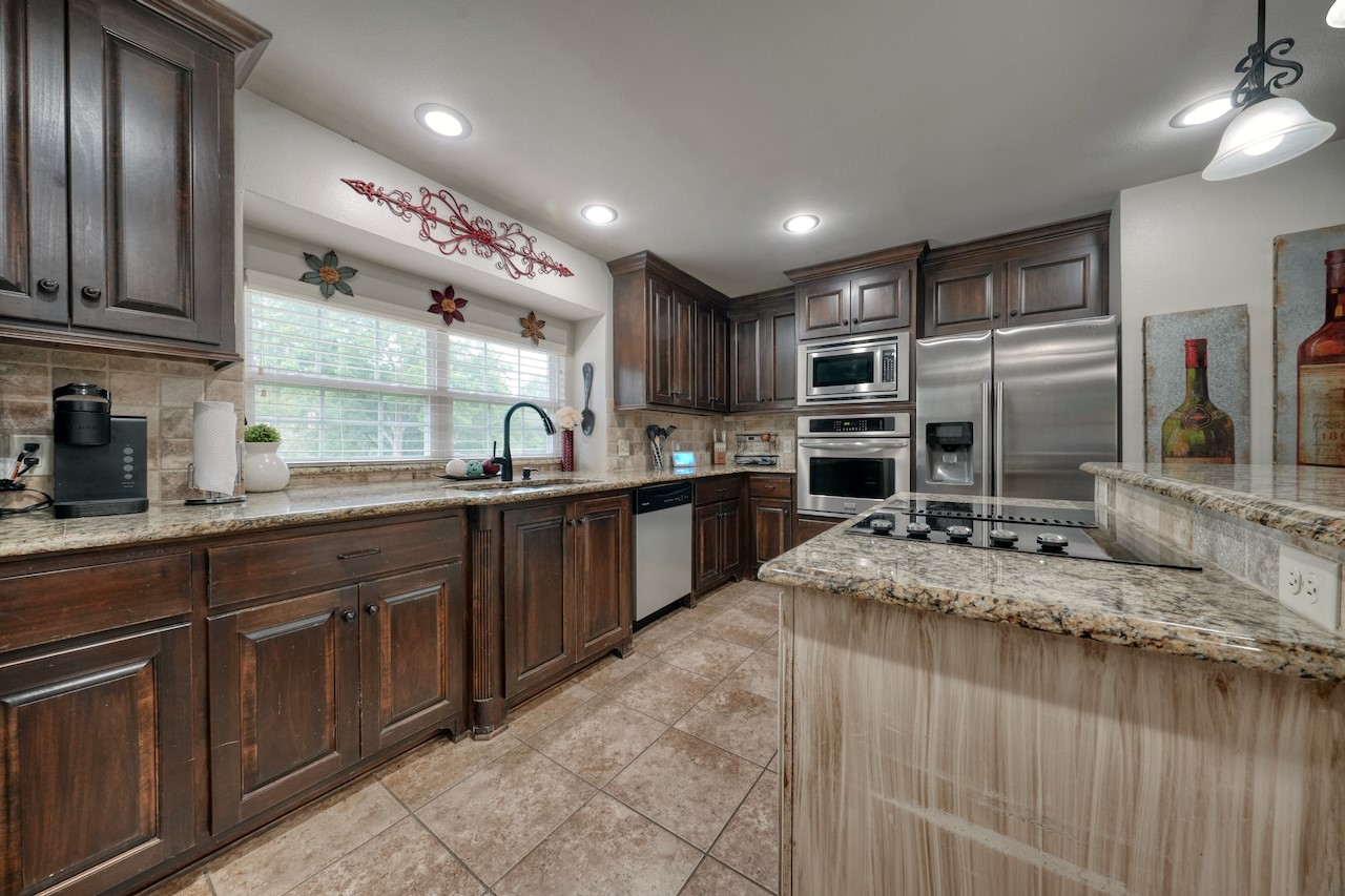 6112 Sutherland Drive Tyler TX 75703
