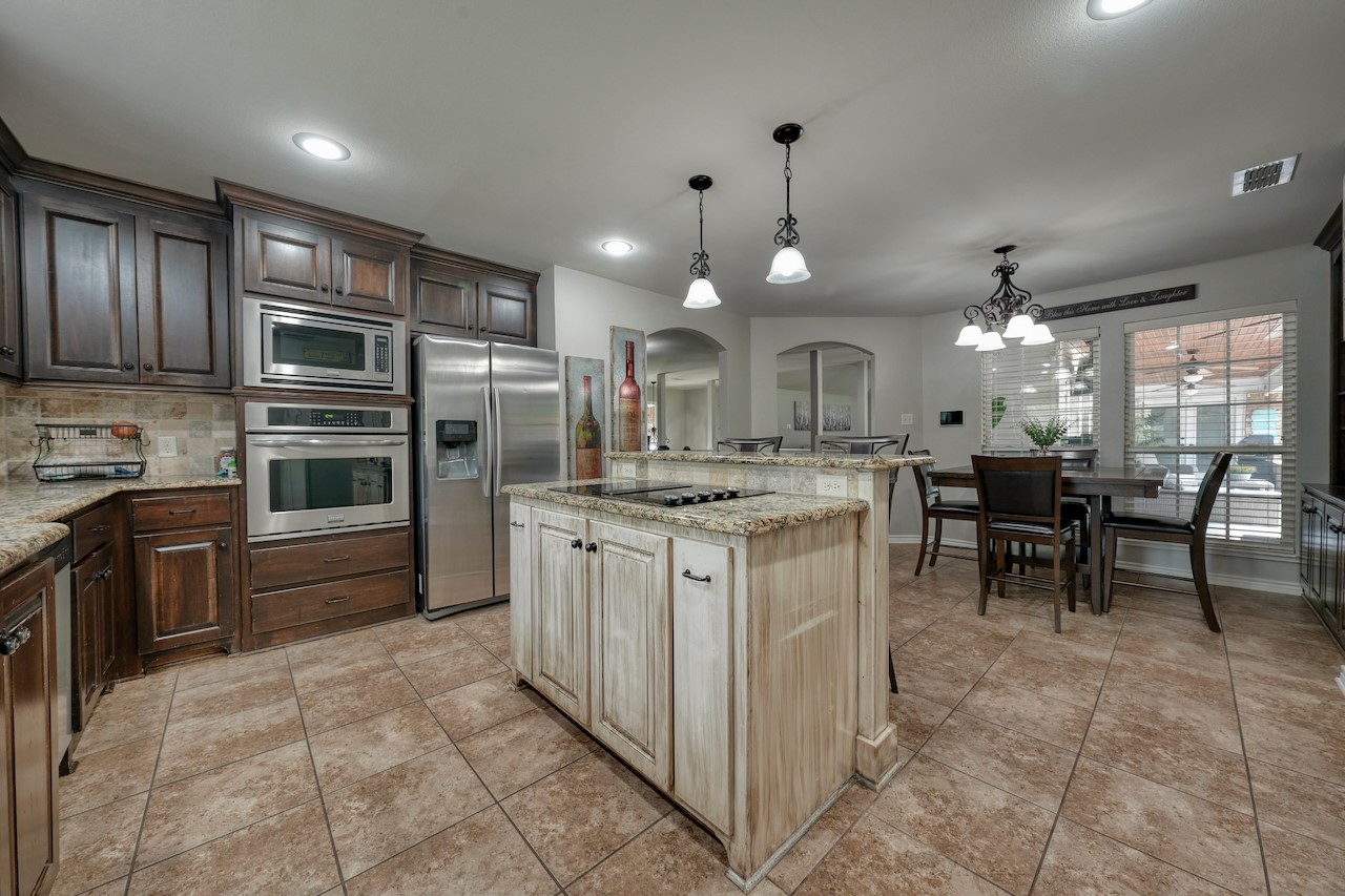 6112 Sutherland Drive Tyler TX 75703