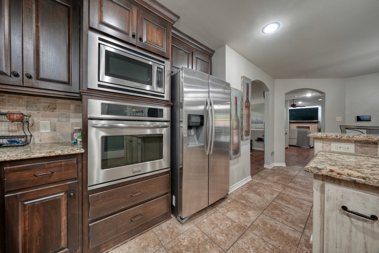 6112 Sutherland Drive Tyler TX 75703
