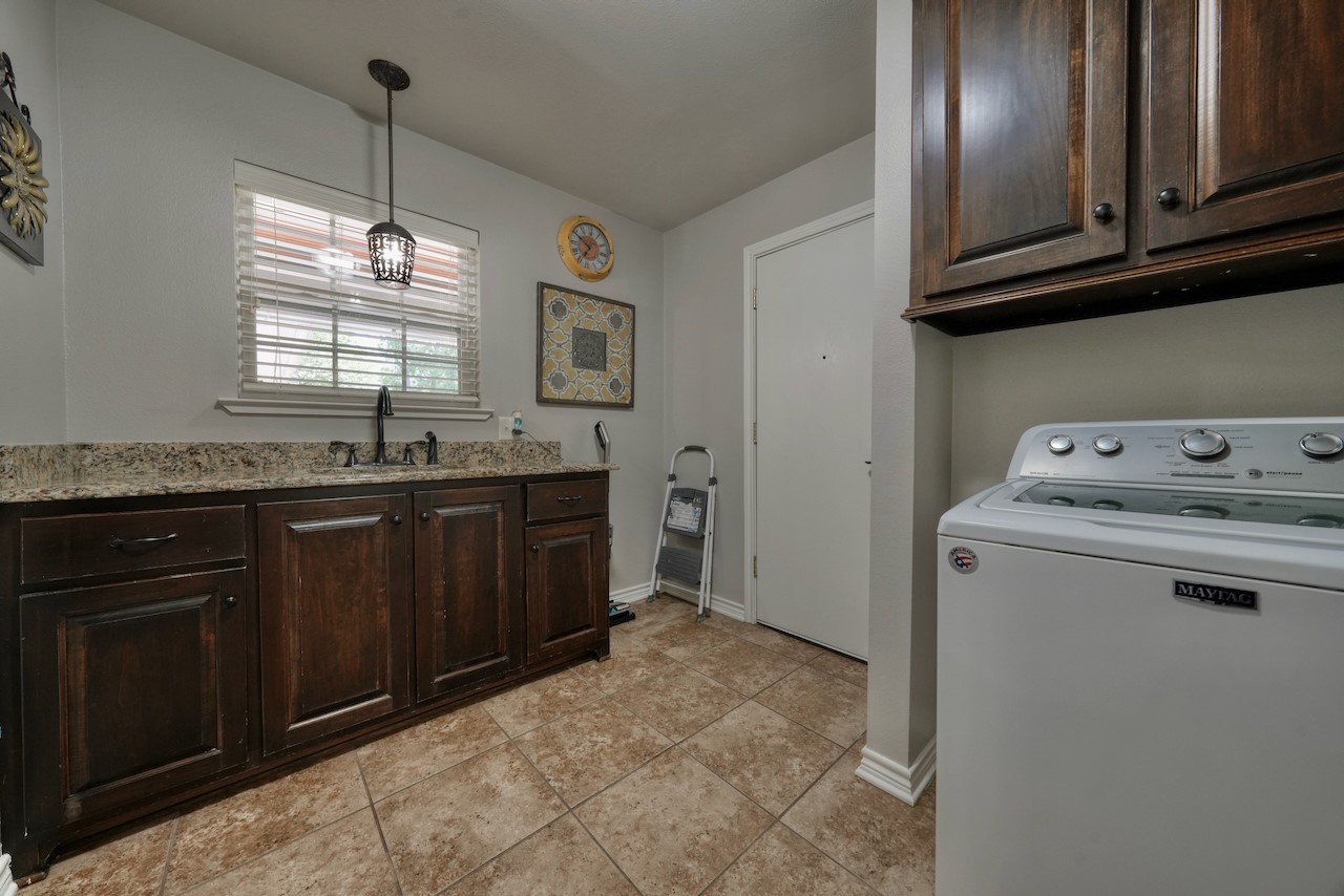 6112 Sutherland Drive Tyler TX 75703
