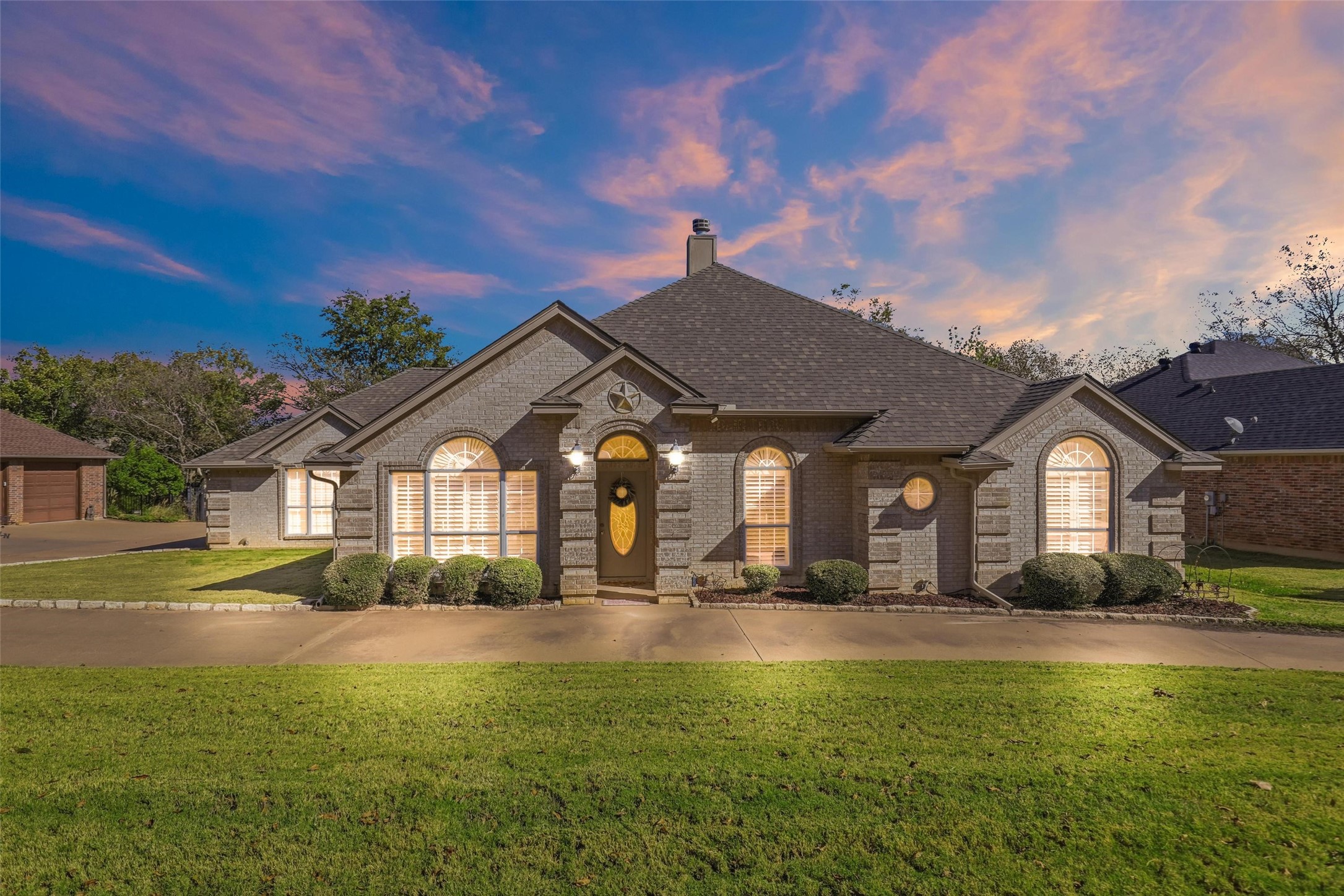 8110 Ravenswood Road Granbury TX 76049