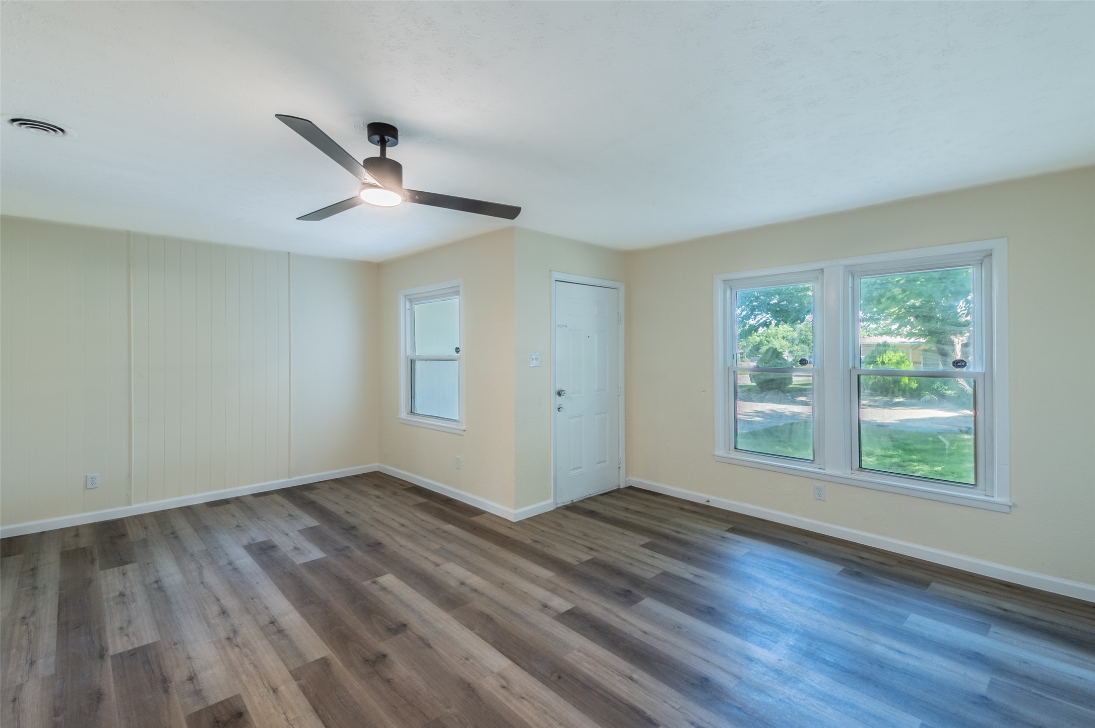 5400 Purington Avenue Fort Worth TX 76112