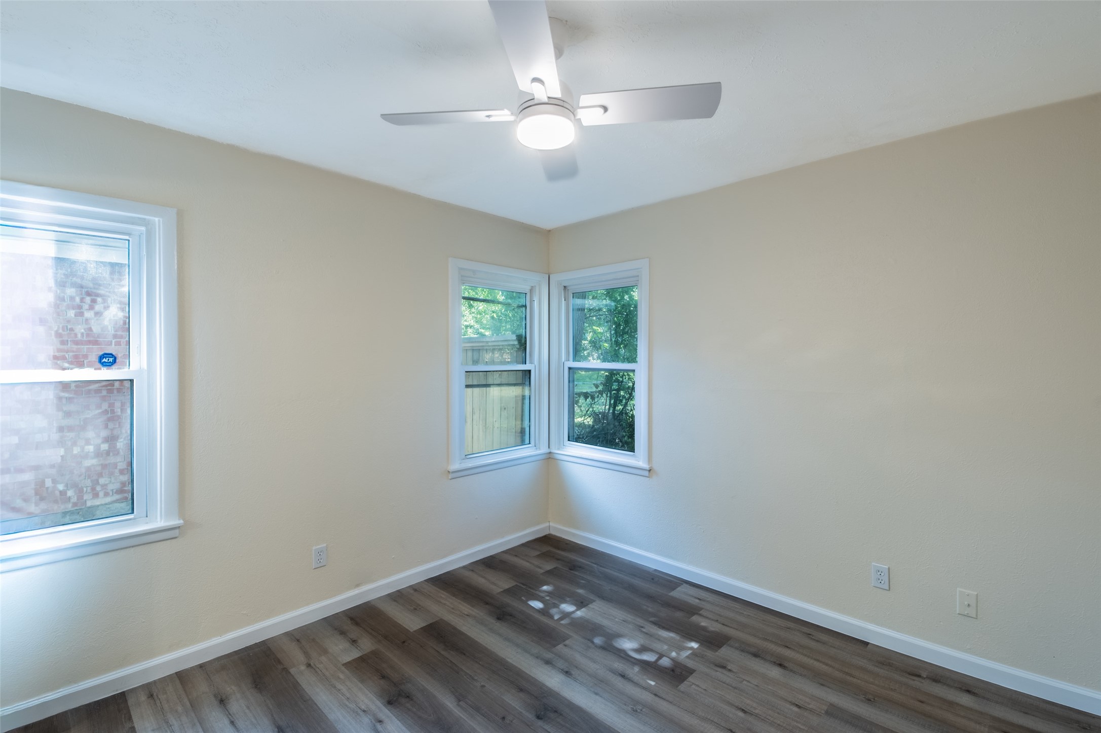 5400 Purington Avenue Fort Worth TX 76112
