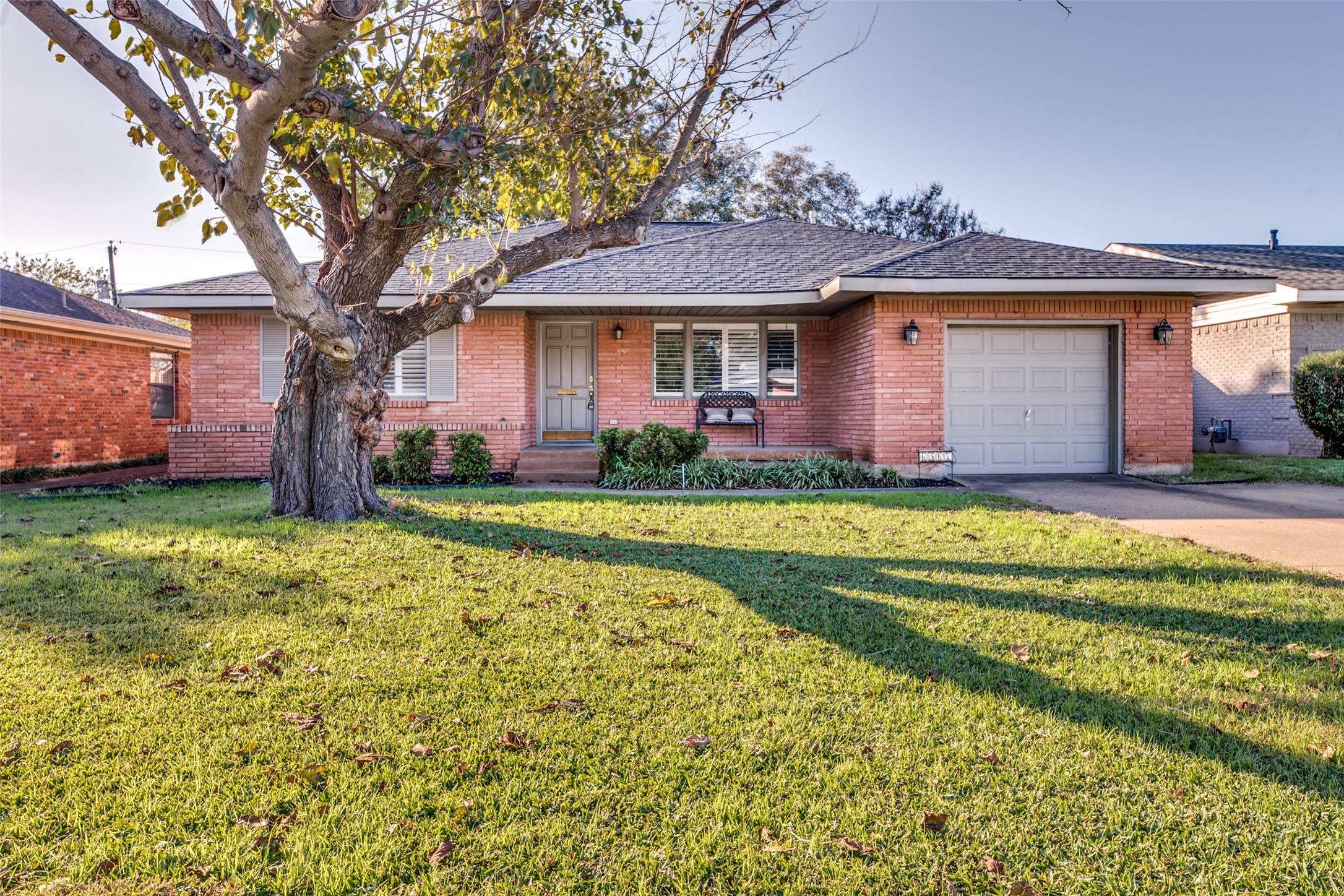 6567 Locke Avenue Fort Worth TX 76116