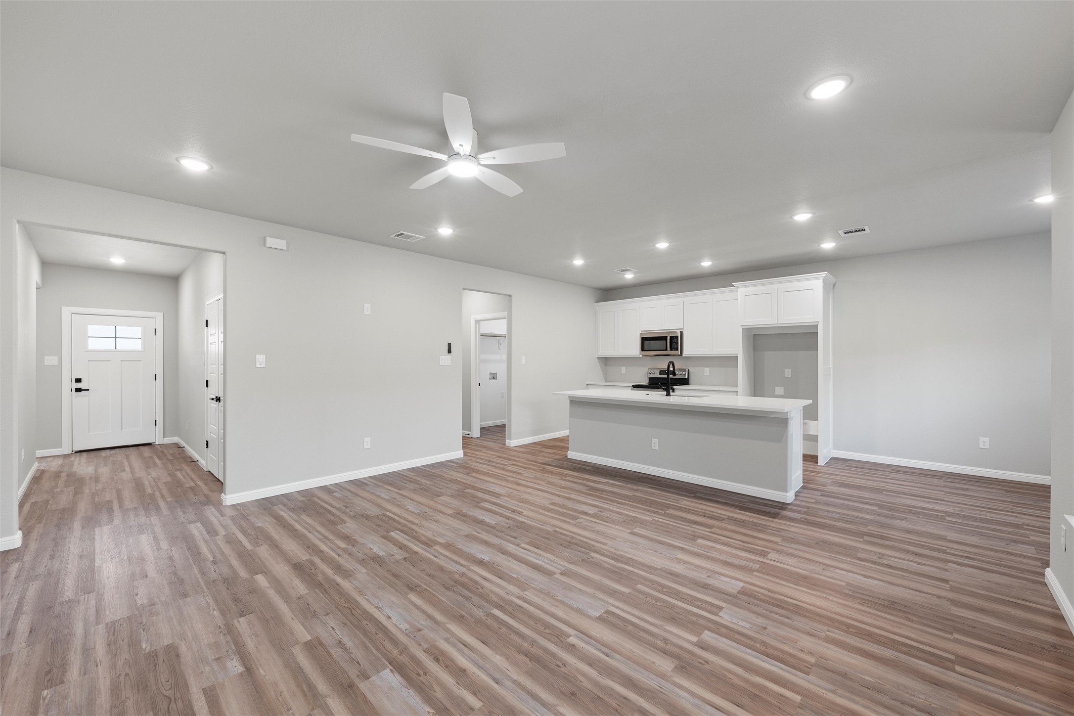 711 N College Street West TX 76691