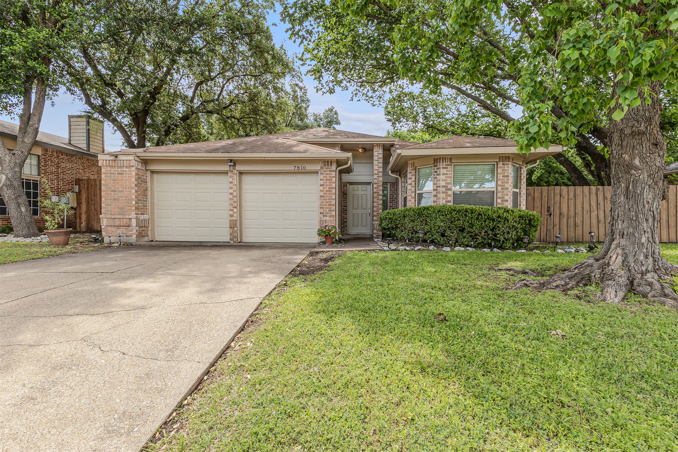 7810 Ivy Lane Rowlett TX 75089