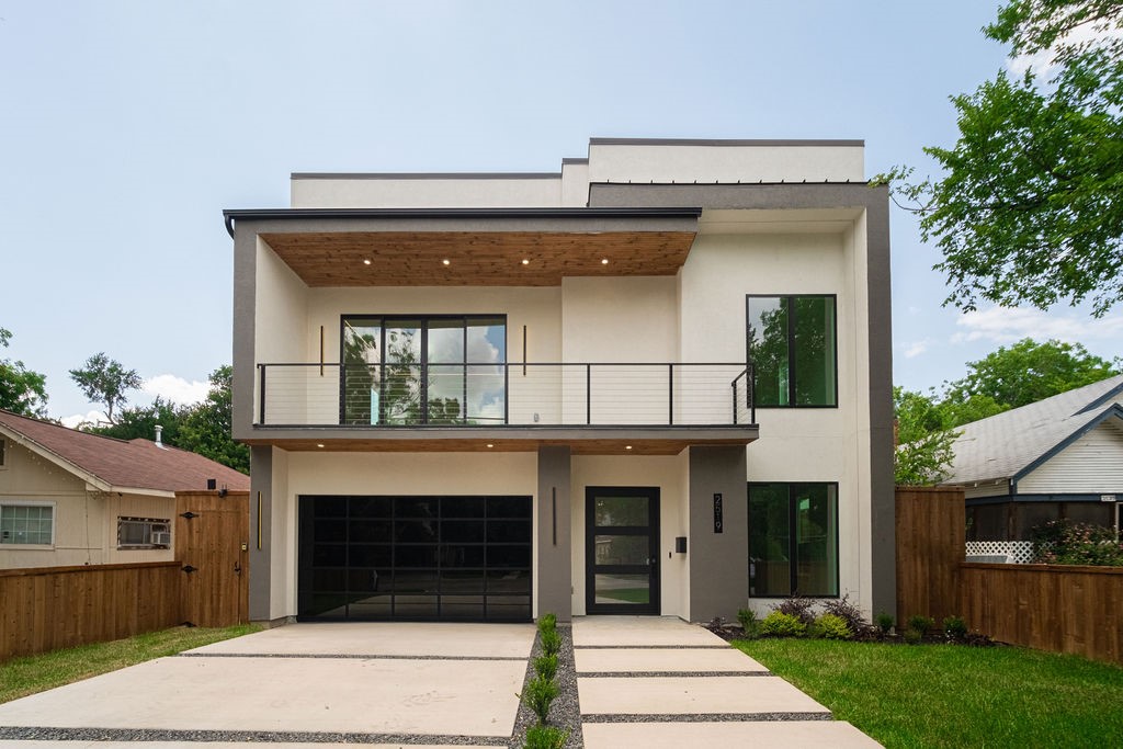 2519 W Lovers Lane Dallas TX 75235