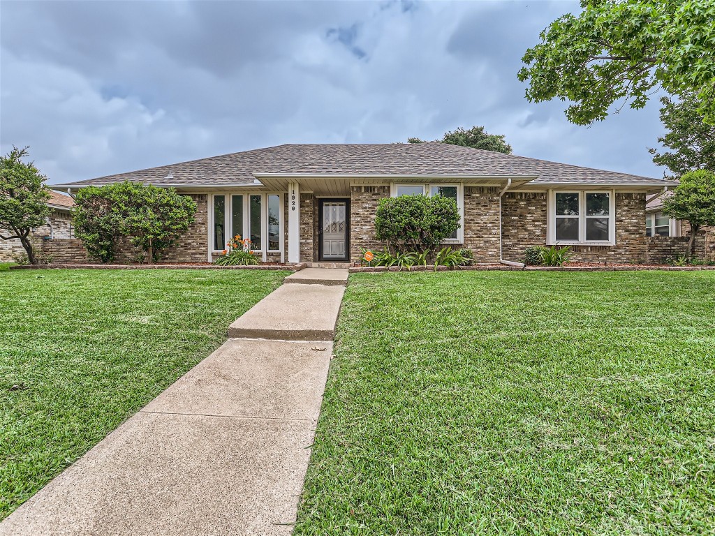 1929 Kentwood Lane Carrollton TX 75007