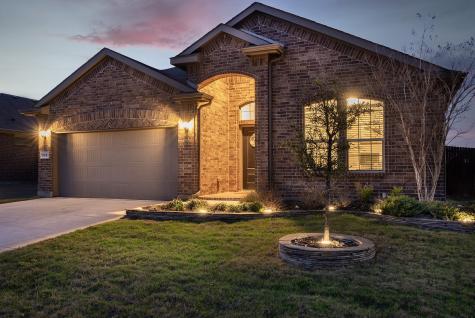 572 Redding Drive Saginaw TX 76131