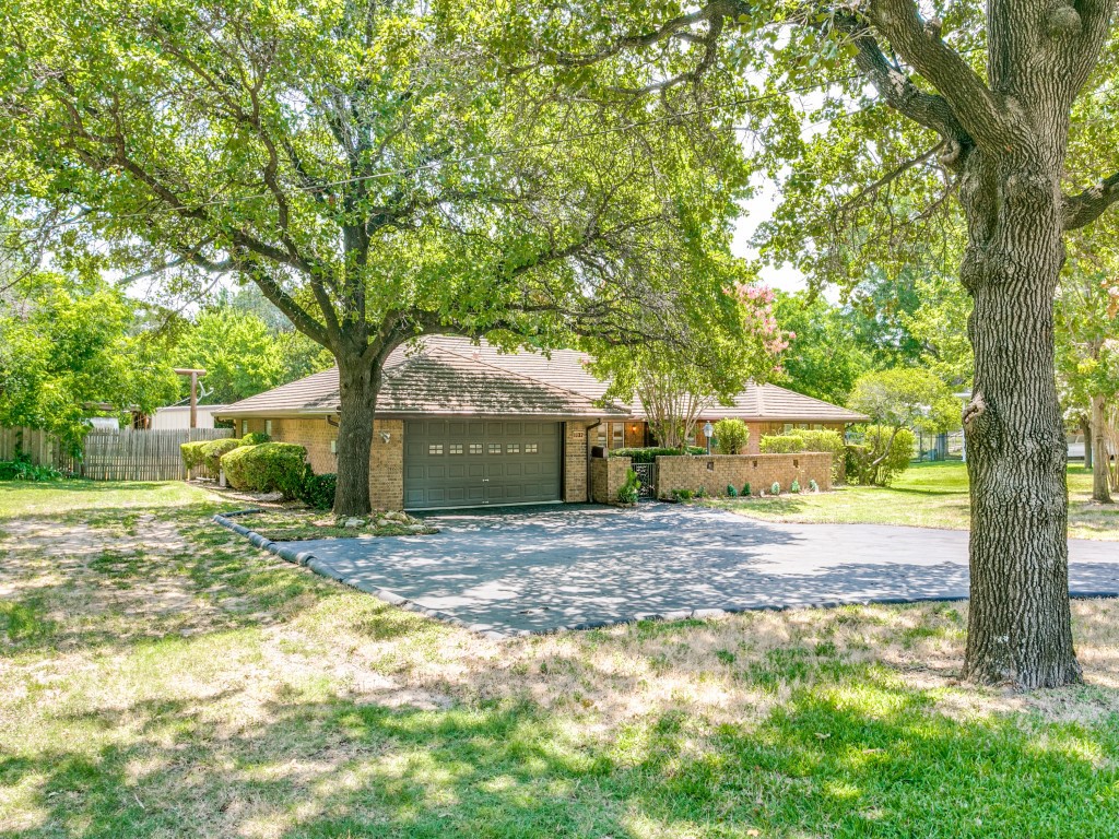1132 N Irving Heights Drive Irving TX 75061