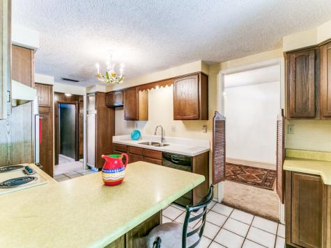1132 N Irving Heights Drive Irving TX 75061
