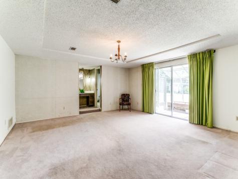 1132 N Irving Heights Drive Irving TX 75061