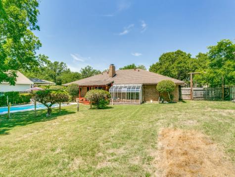 1132 N Irving Heights Drive Irving TX 75061