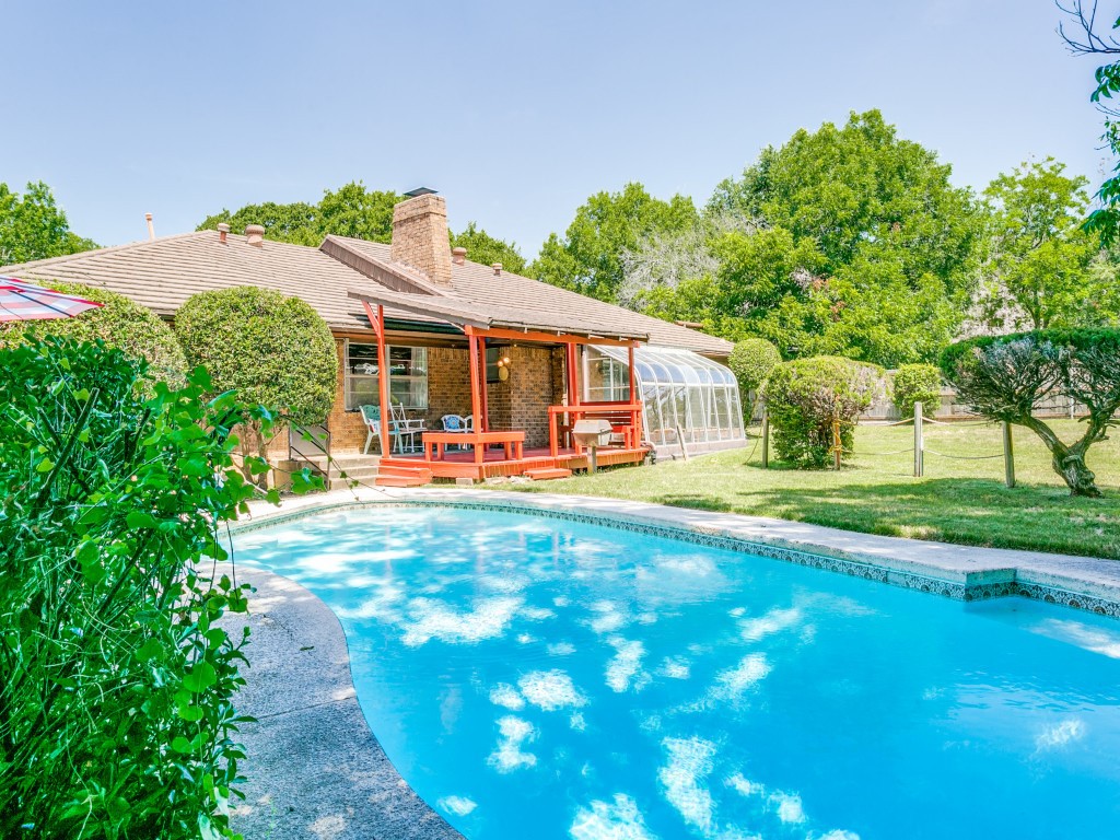 1132 N Irving Heights Drive Irving TX 75061