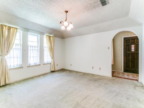 1132 N Irving Heights Drive Irving TX 75061