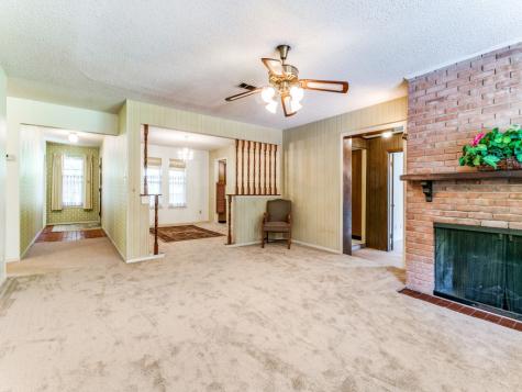 1132 N Irving Heights Drive Irving TX 75061